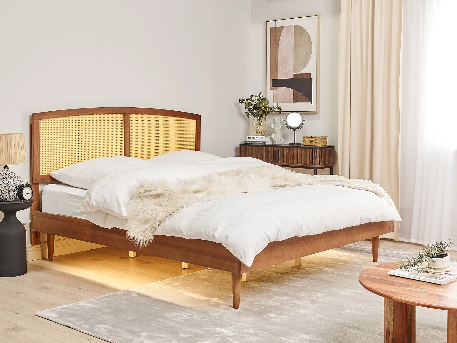 Bett mit LED Rattan VARZY 180 x 200 cm Braun