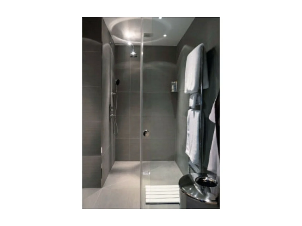 Receveur a carreler 90 x 90 cm Wedi Fundo Plano - ecoulement centre - sortie sur le petit cote