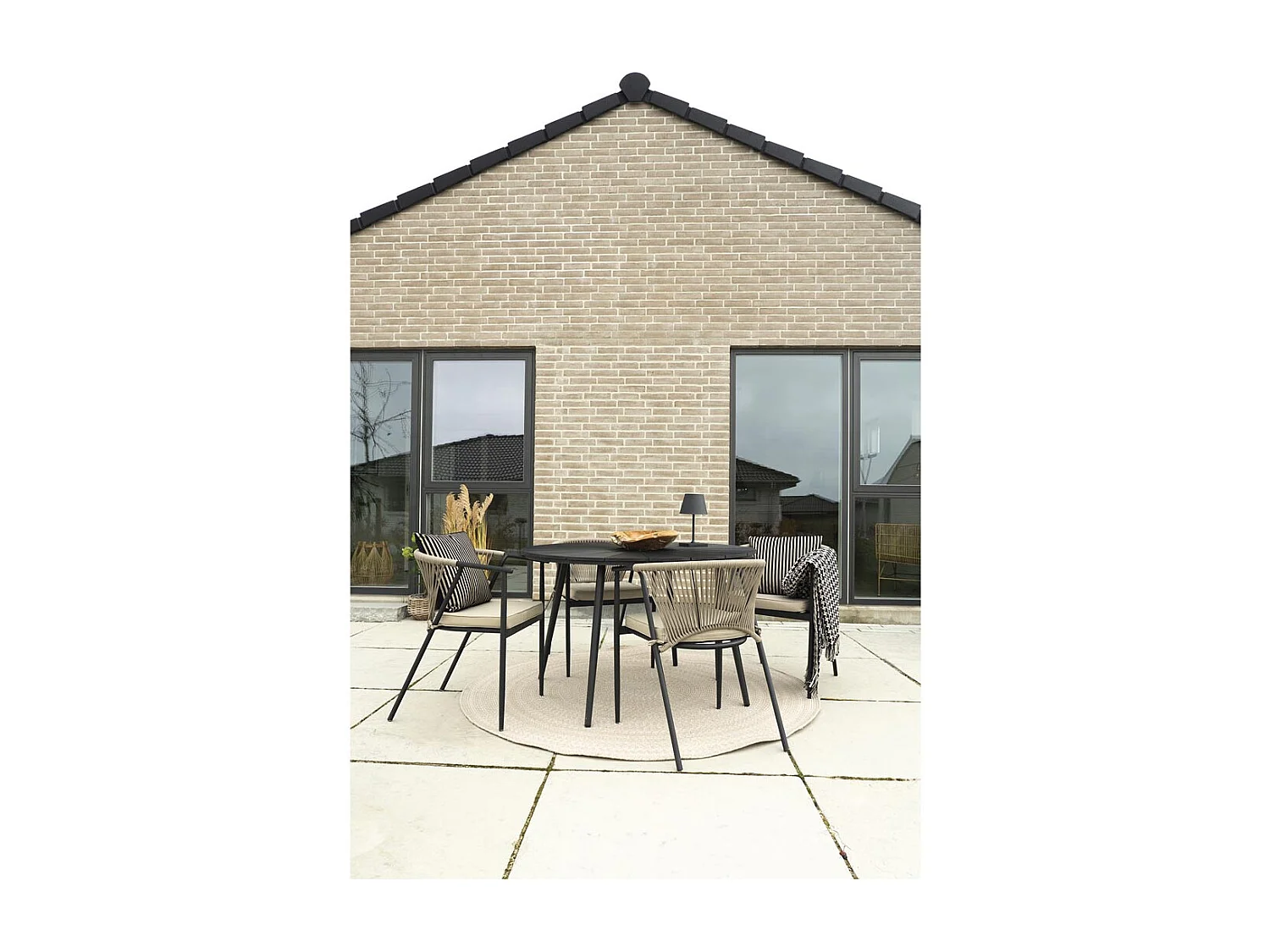 Atlanta table de jardin Ø120cm non bois noir.