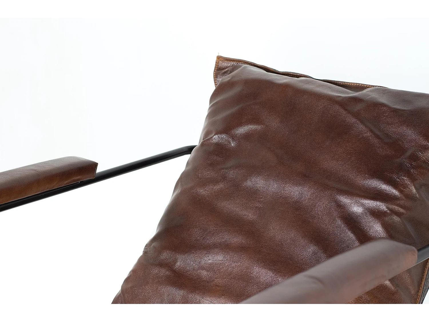 Fauteuil cuir marron et métal