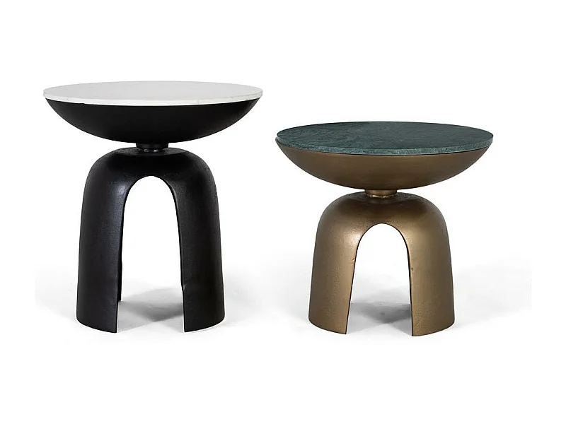 Ensemble de 2 tables avec plateau en marbre et piètement en aluminium.