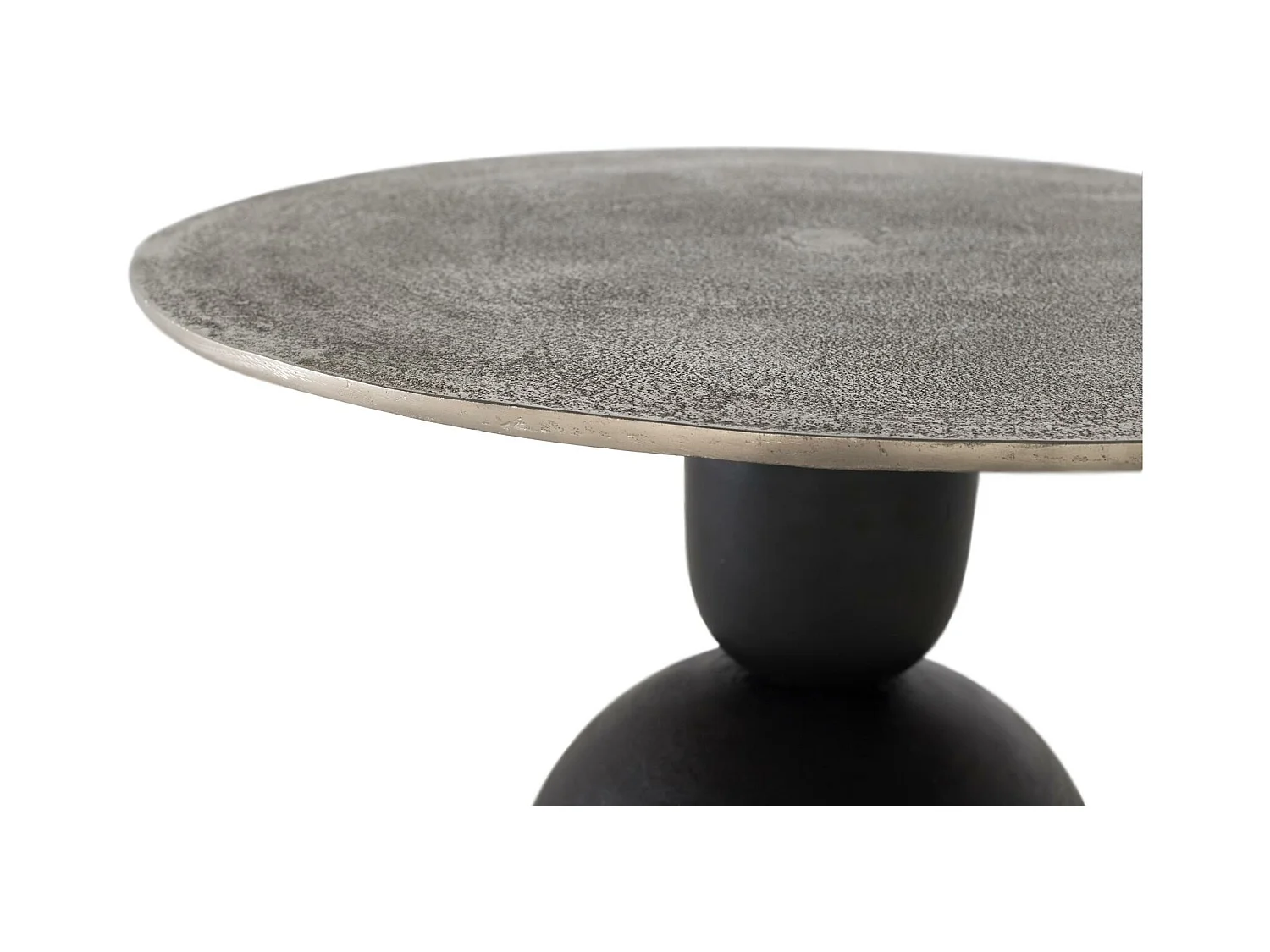 Moderner und vielseitiger Couchtisch aus Metall mit Aluminiumplatte