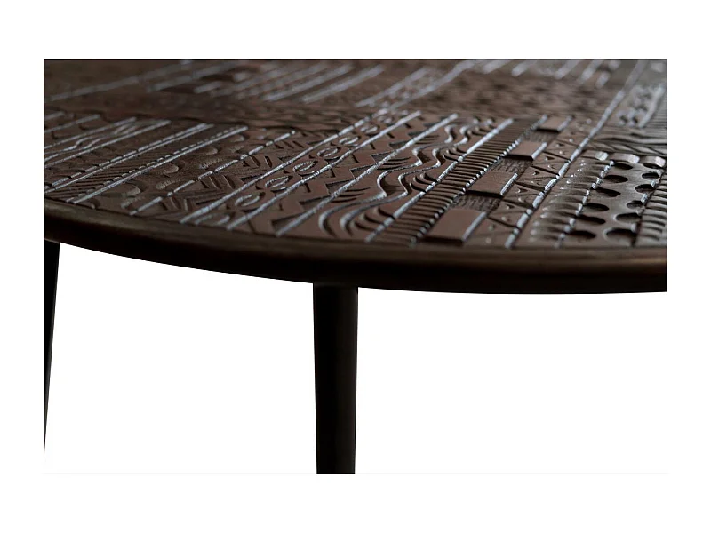 Mesa de centro em madeira de mangueira com pés de metal cor nogueira escura.