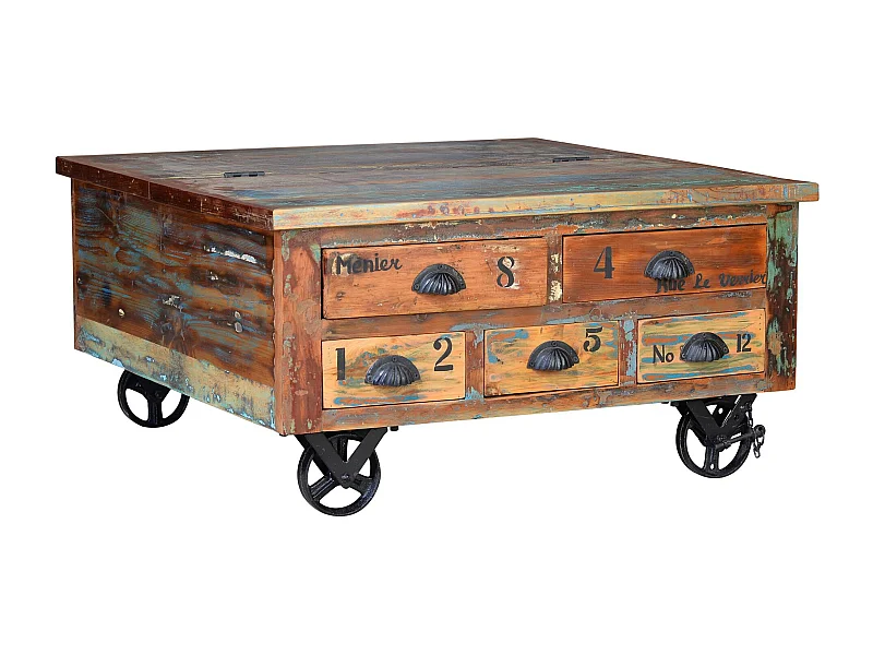 Couchtisch aus recyceltem Holz