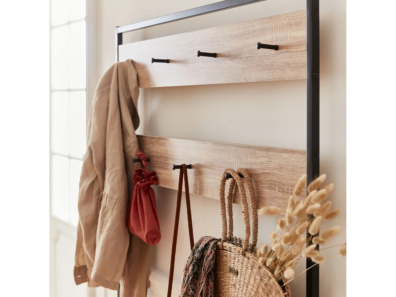 Mobile da corridoio in metallo e legno con 2 livelli e 7 ganci, legno