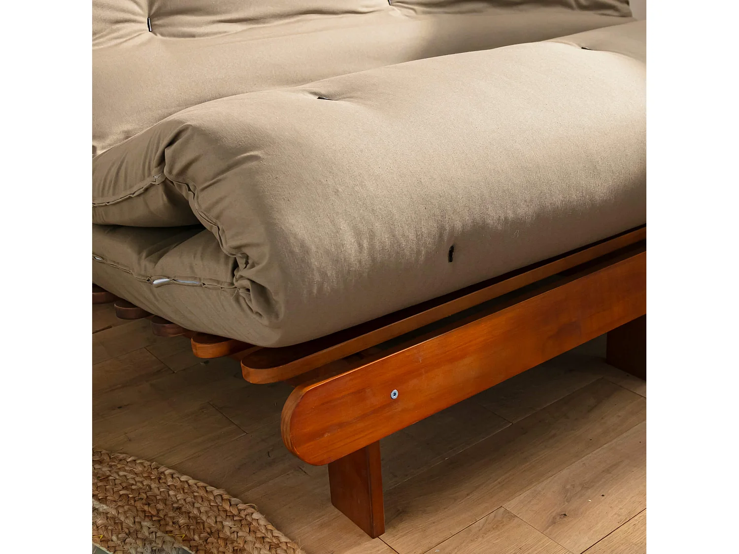 Ensemble matelas futon en coton et structure en bois massif noisette 160x200 Taupe