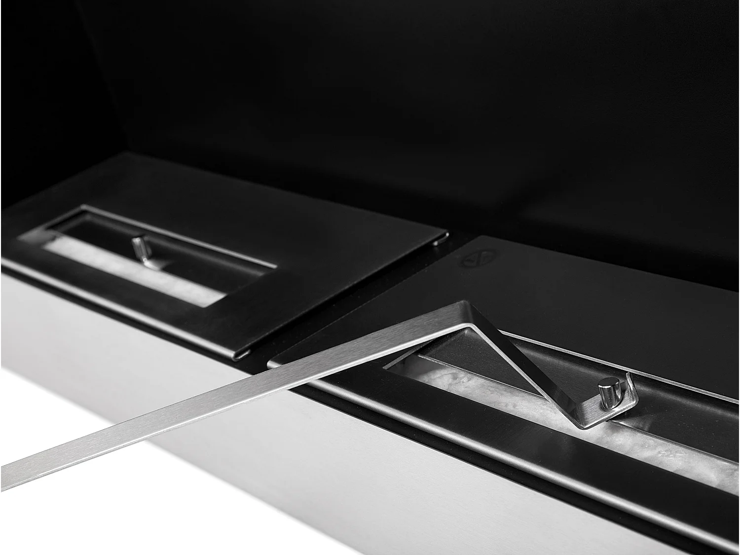 Rechthoekige wandhaard met dubbele vlam in staal, rechthoekig ontwerp, grote breedte