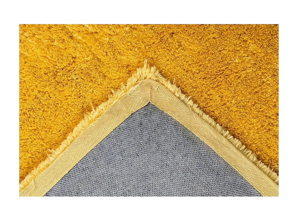 Tapis 150x80 cm – Design C005D coloris jaune – Élégance et confort pour votre intérieur