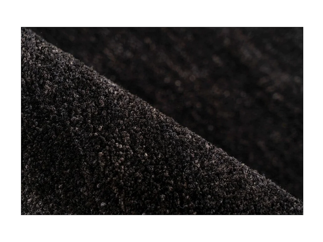 Tapis 170x120cm, design C007Y coloris noir - Confort et élégance pour votre intérieur