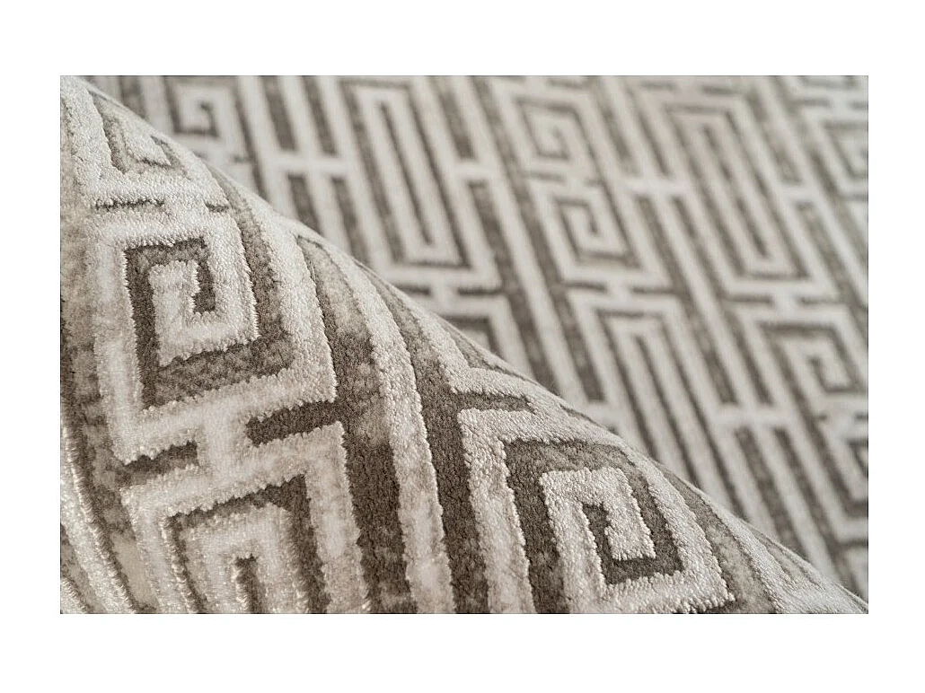 Tapis Pierre Cardin 150x80cm, design E209E coloris argent - Confort et élégance pour votre intérieur