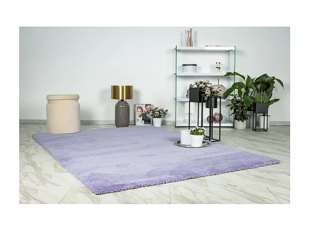 Teppich 230x160cm, Design D005M in Lavendelfarbe - Komfort und Eleganz für Ihr Interieur