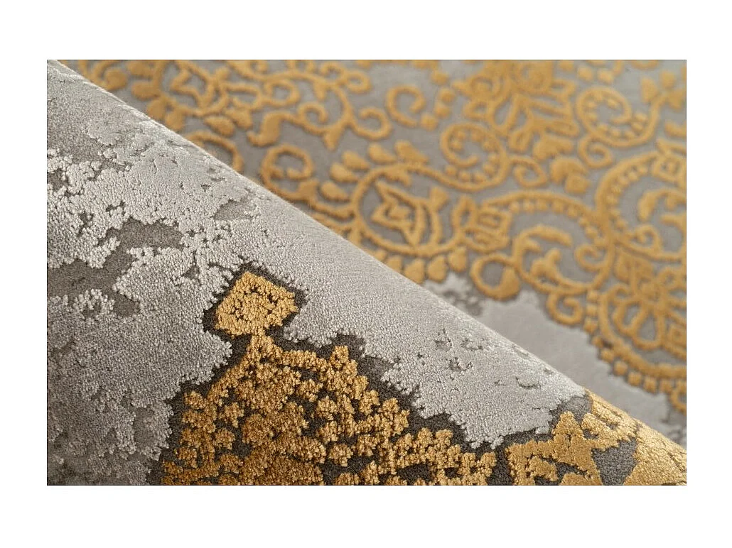 Teppich 150x80cm, Design E109E in Goldfarben - Komfort und Eleganz für Ihr Interieur