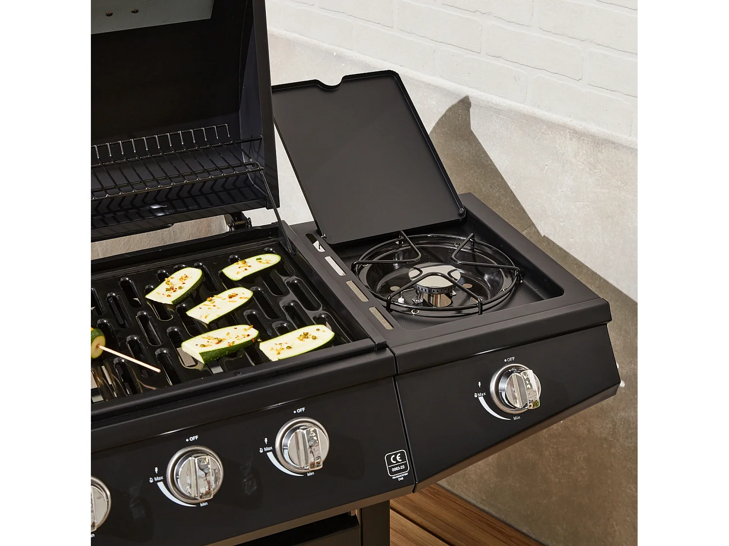 Barbecue a gas 4 bruciatori + 1 fuoco laterale, nero