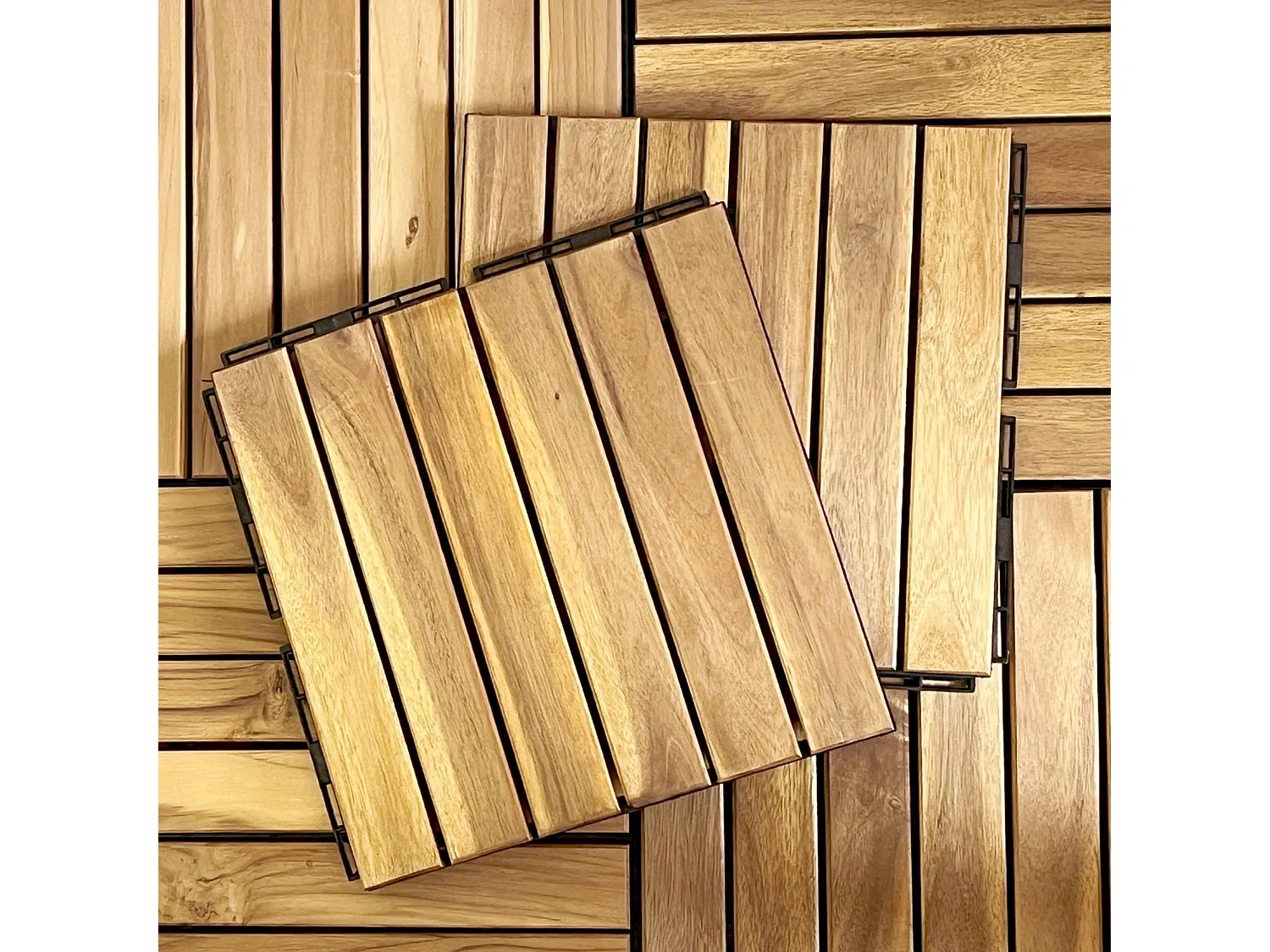 Lot de 36 dalles de terrasses 30x30cm en bois d'acacia. motif linéaire. à lattes. clipsables