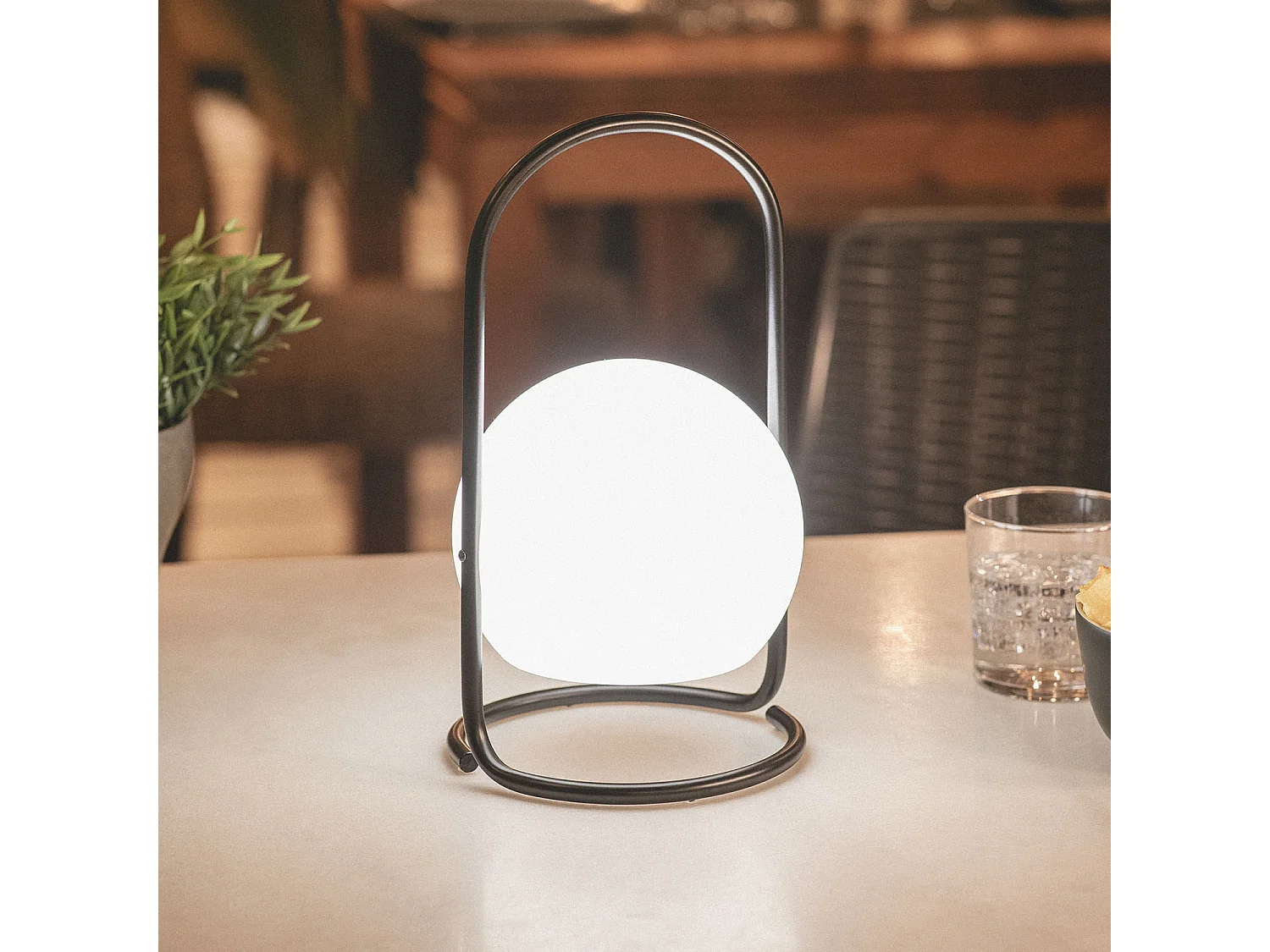 Lámpara de Mesa Exterior LED Portátil de Metal con Batería USB Recargable Mkono Negro