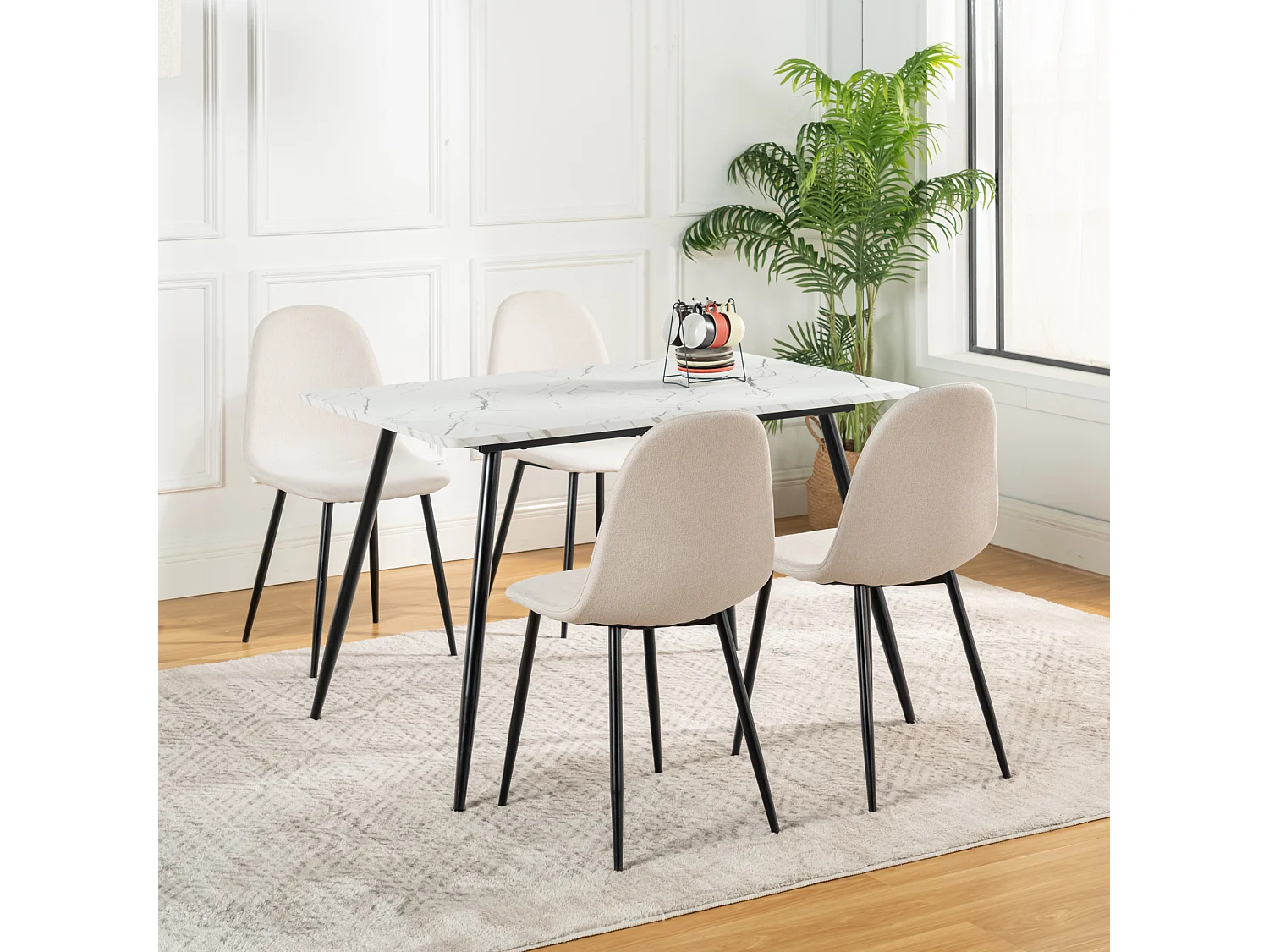 Set di 4 sedie da pranzo scandinave in tessuto bianco sporco con gambe nere 44*53*87 cm