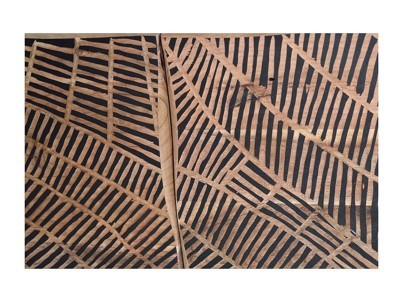 Aparador de madeira de acácia e pés de metal de cor natural Marrón.Giner y Colomer.90x40x200