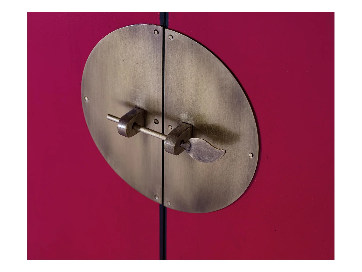 Komoda z 6 drzwiami i 3 szufladami z drewna mango