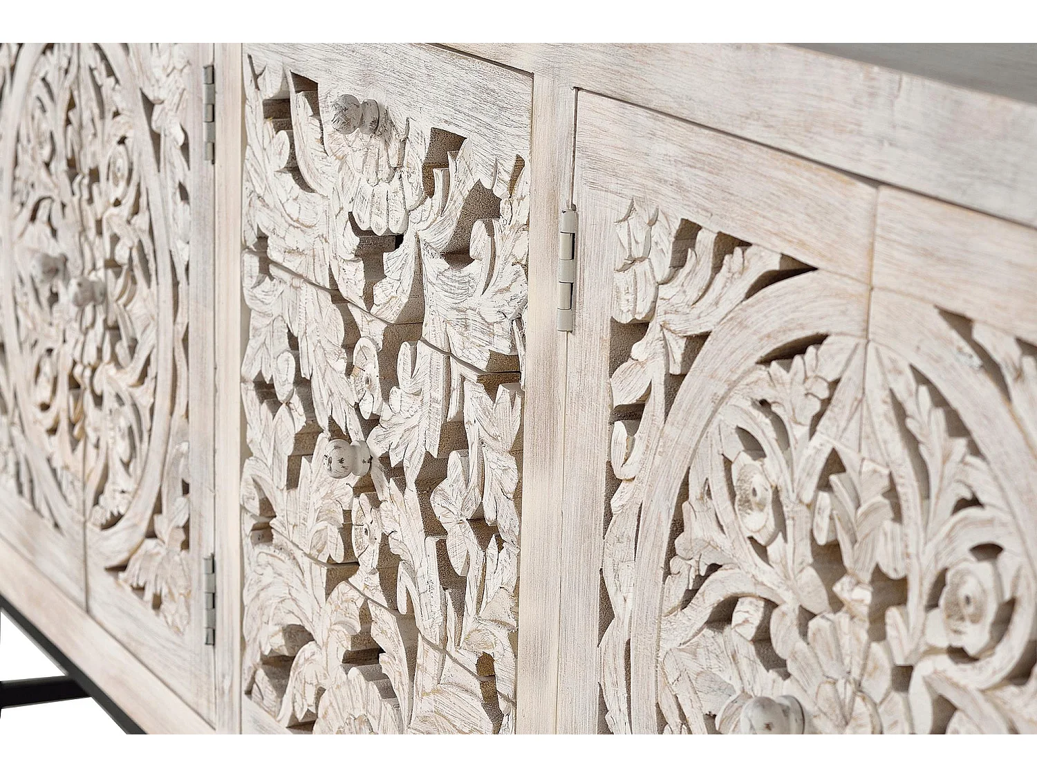 Buffet en manguier et pieds en métal blanc vieilli