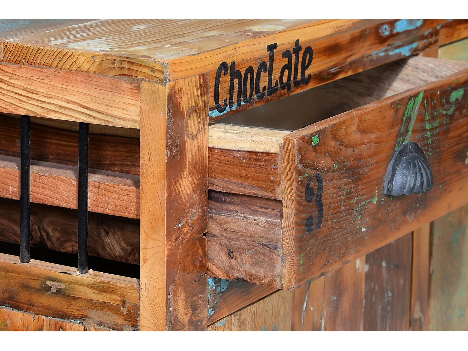 Buffet en bois recyclé multicolore