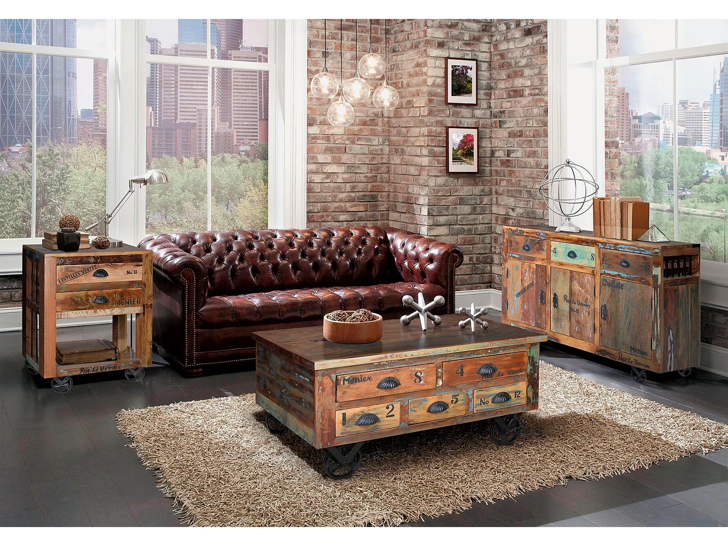 Buffet en bois recyclé multicolore