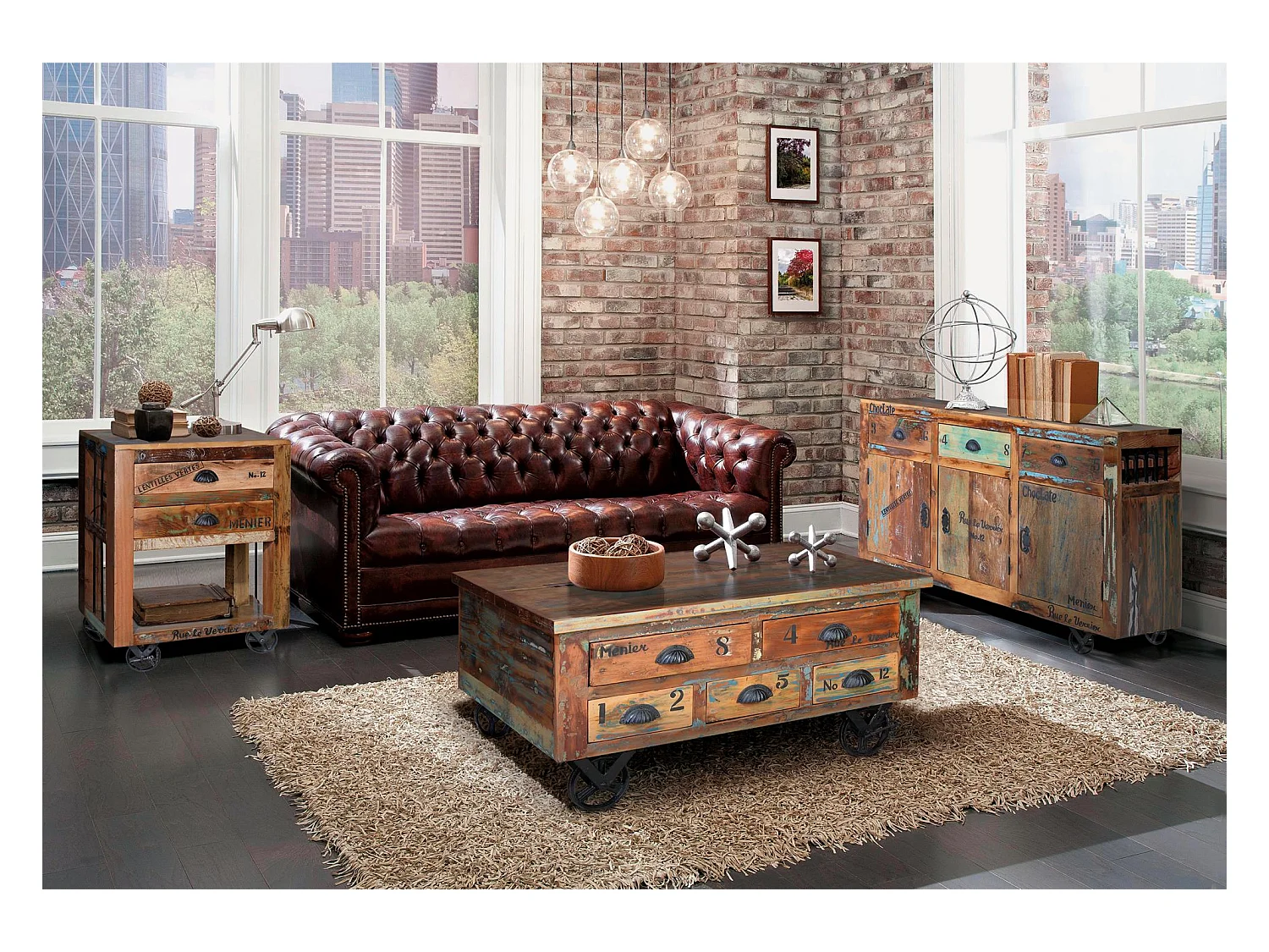 Buffet en bois recyclé multicolore