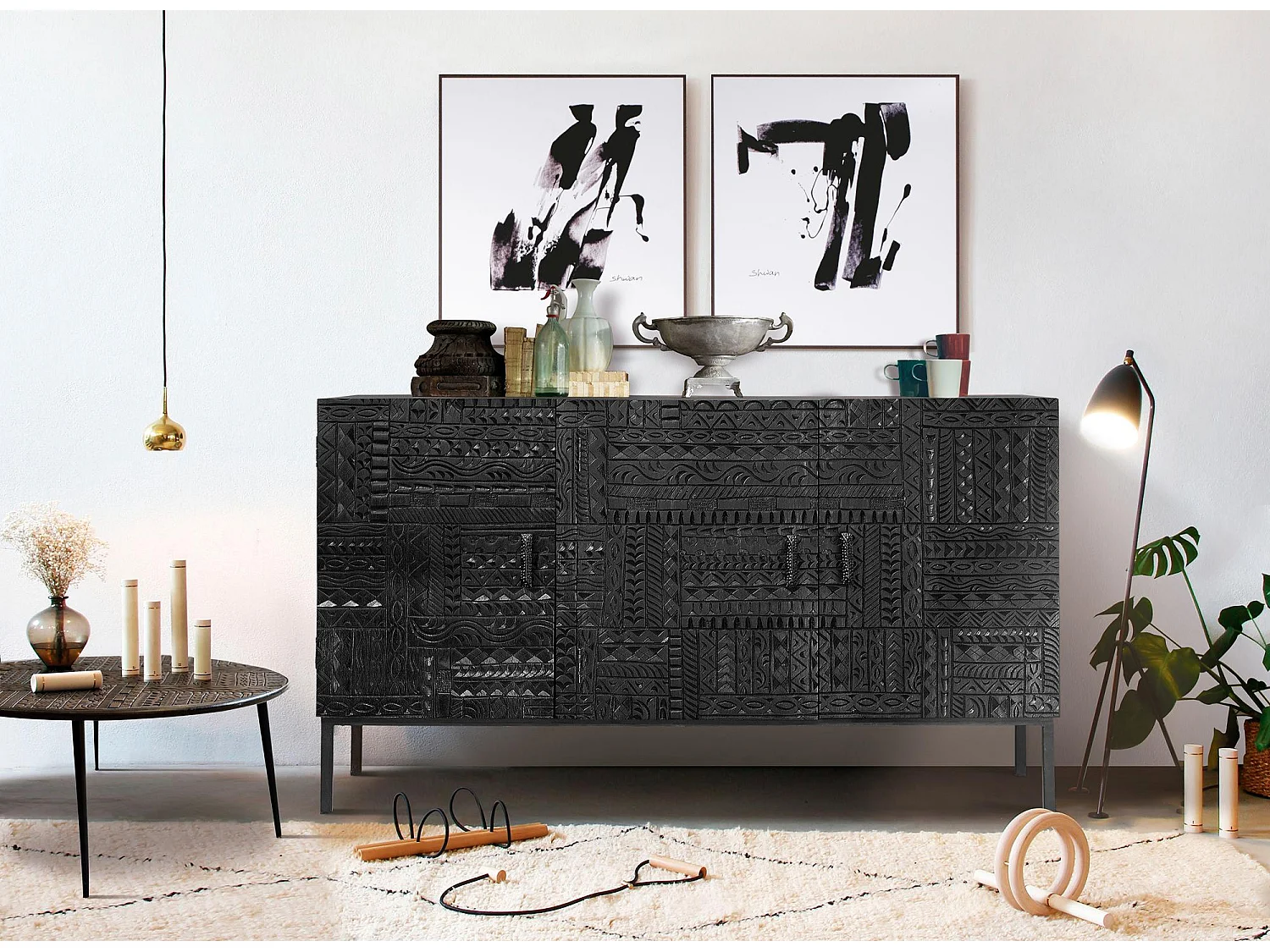 Sideboard aus Mangoholz und Eisenbeinen