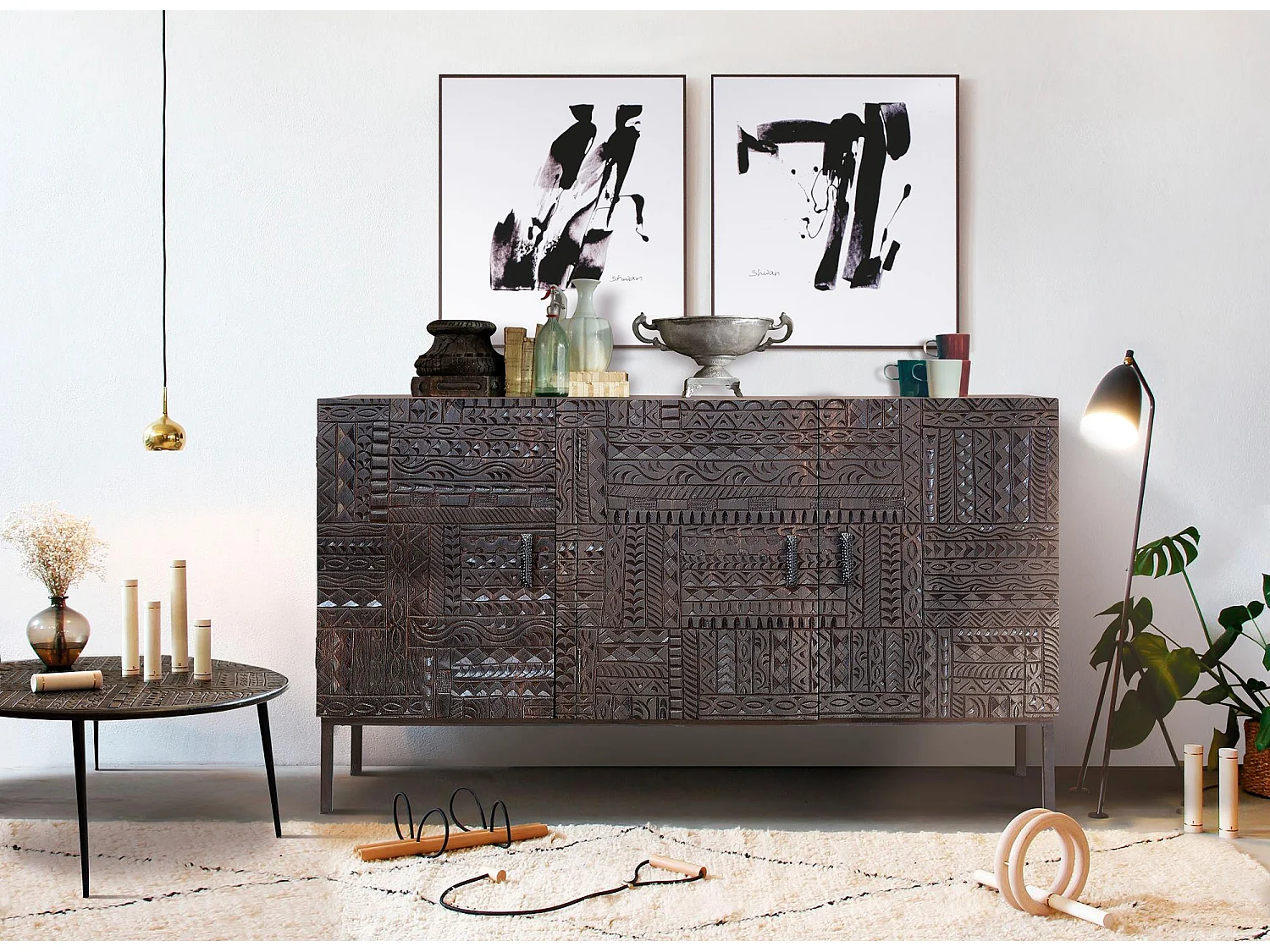 Sideboard aus Mangoholz und Eisenbeinen