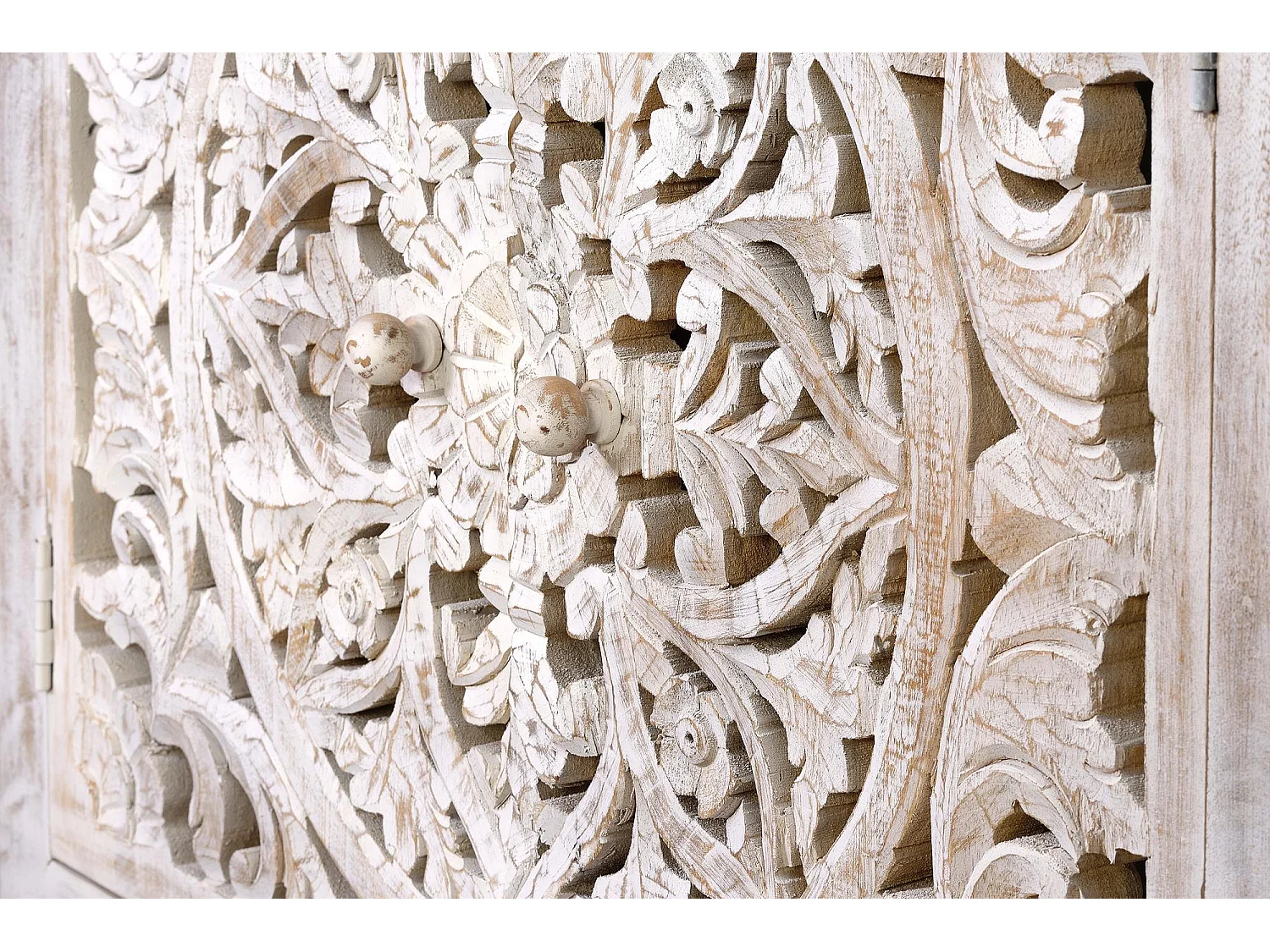 Buffet en manguier, pieds en métal blanc et gris vieilli