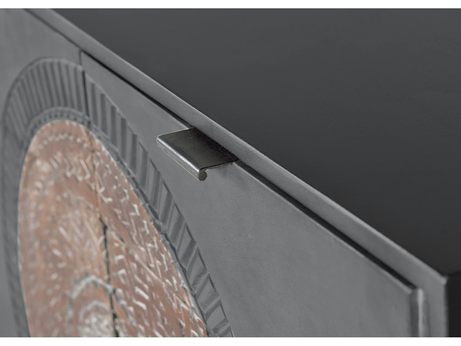 Commode en manguier et pieds en métal gris et marron