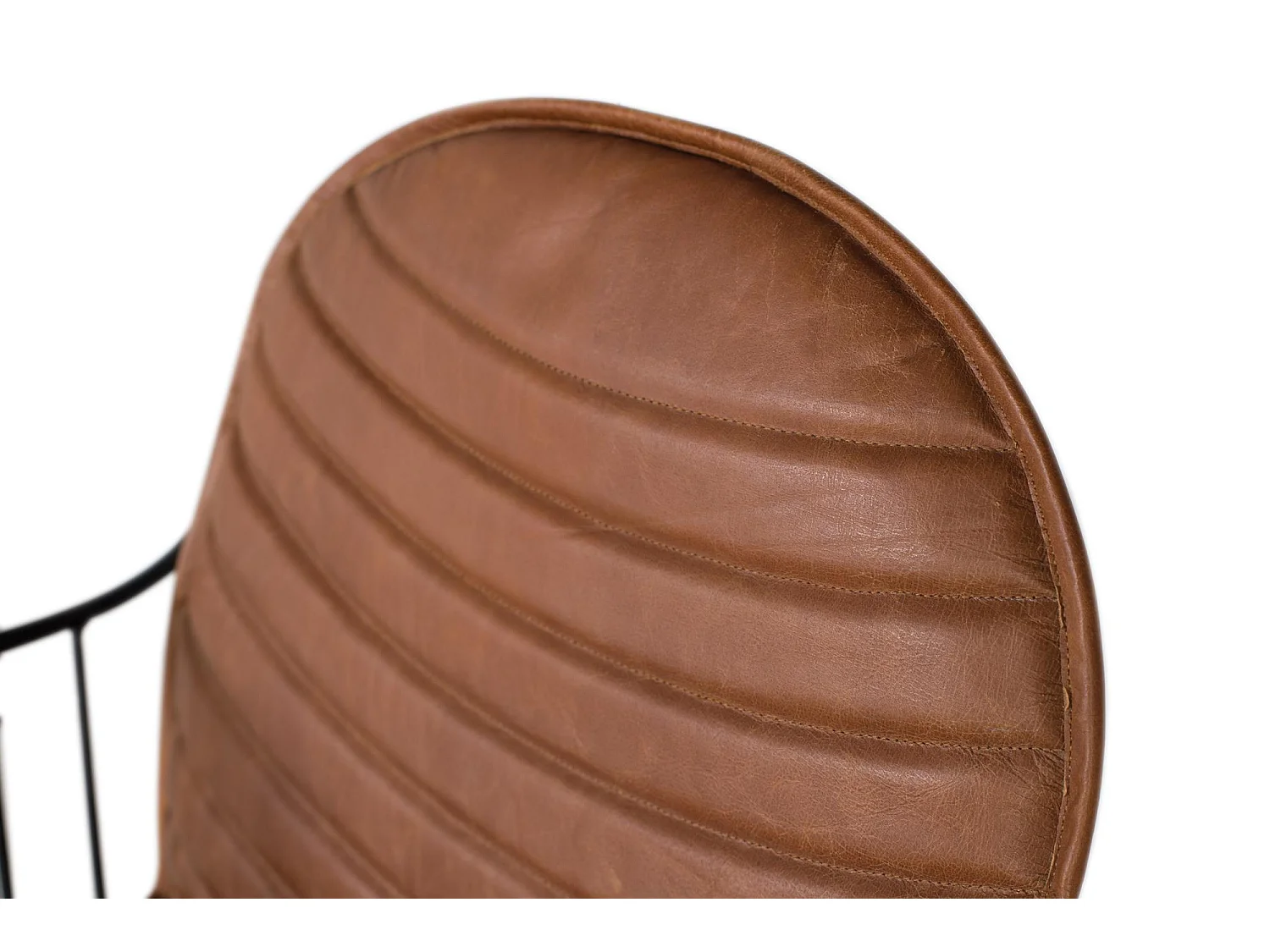 chaise tapissée de cuir marron naturel