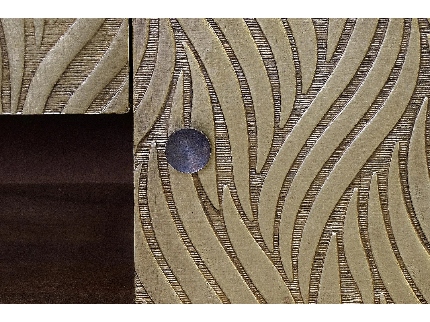 TV-Möbelstück aus Mangoholz und Bronze