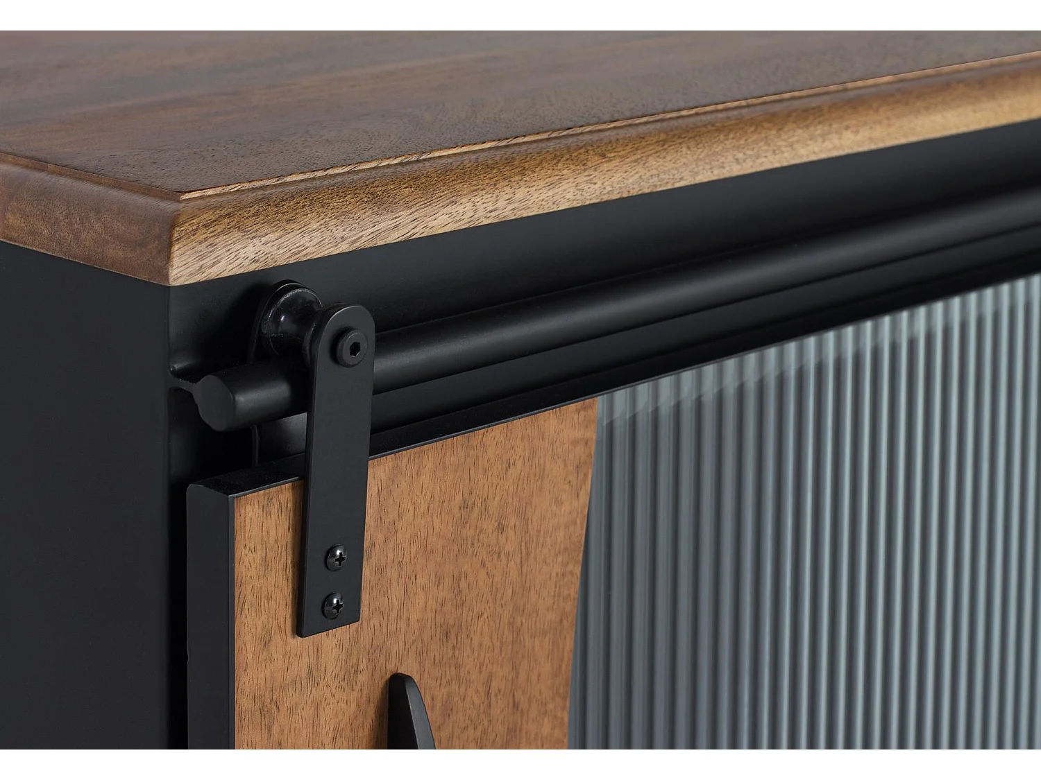 TV-Schrank aus Mangoholz und Metall