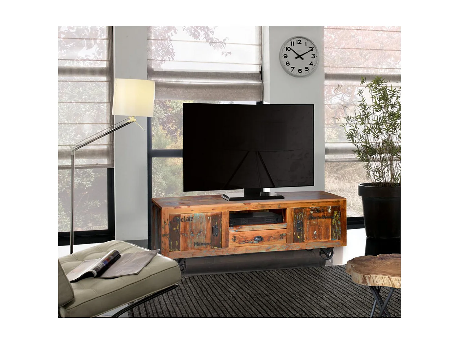 Credenza a 3 ante e 3 cassetti in massello di acacia