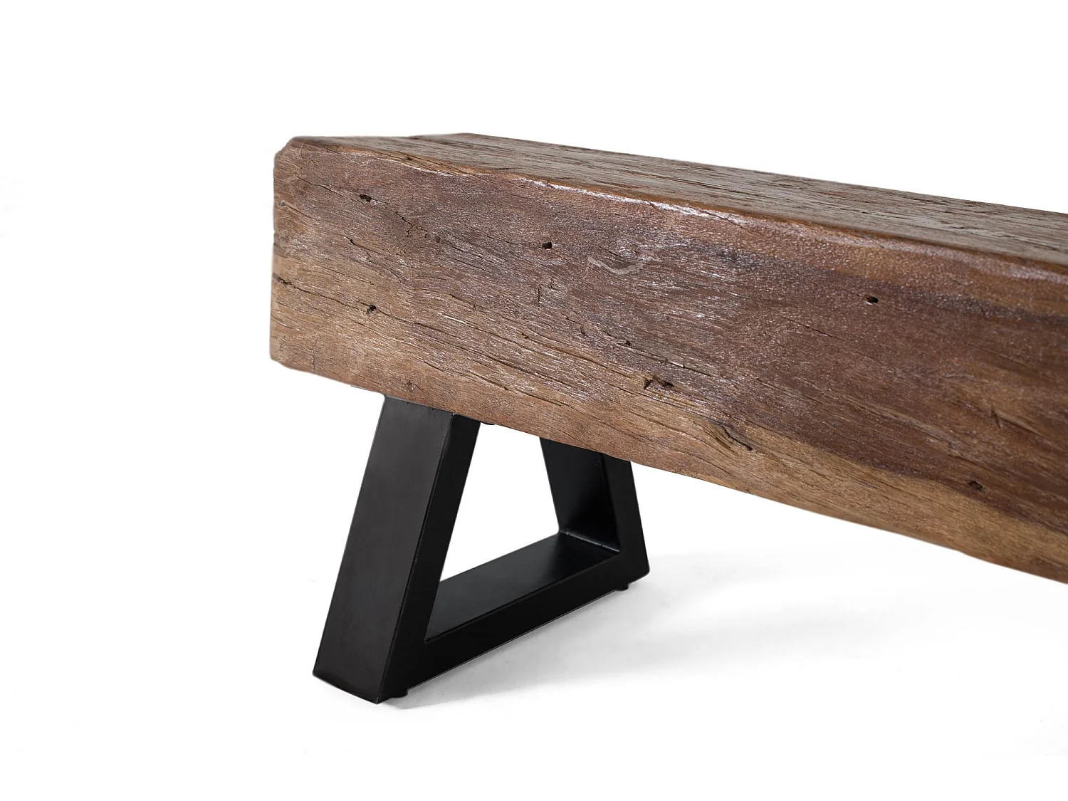 Banco artesanal com madeira recuperada e base em metal 45x150x40