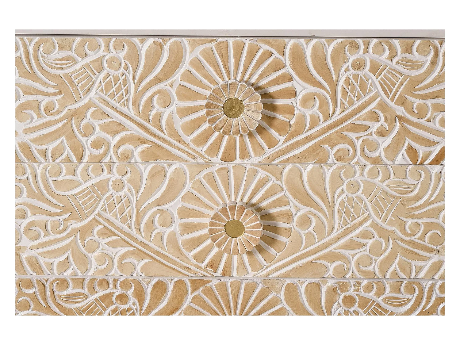 Commode en bois de manguier blanc avec détails dorés