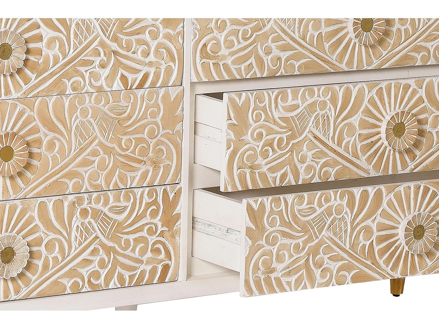 Commode in wit manguierhout met gouden details