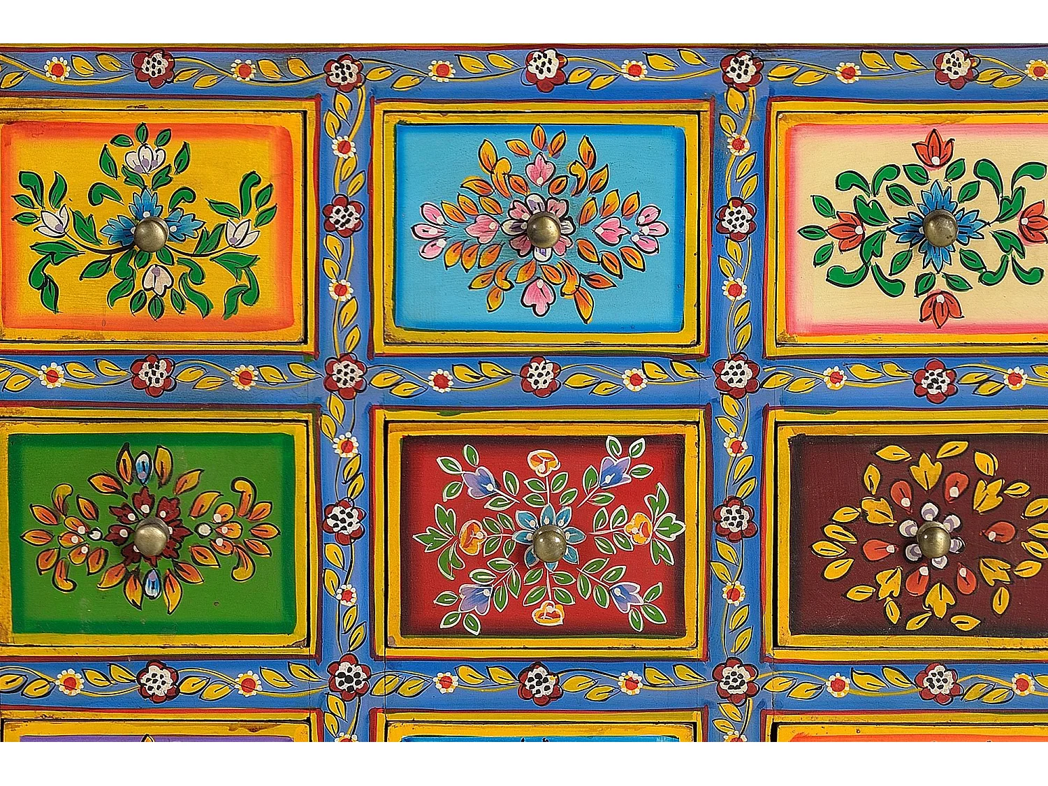 Commode en bois de manguier avec détails multicolores peints à la main