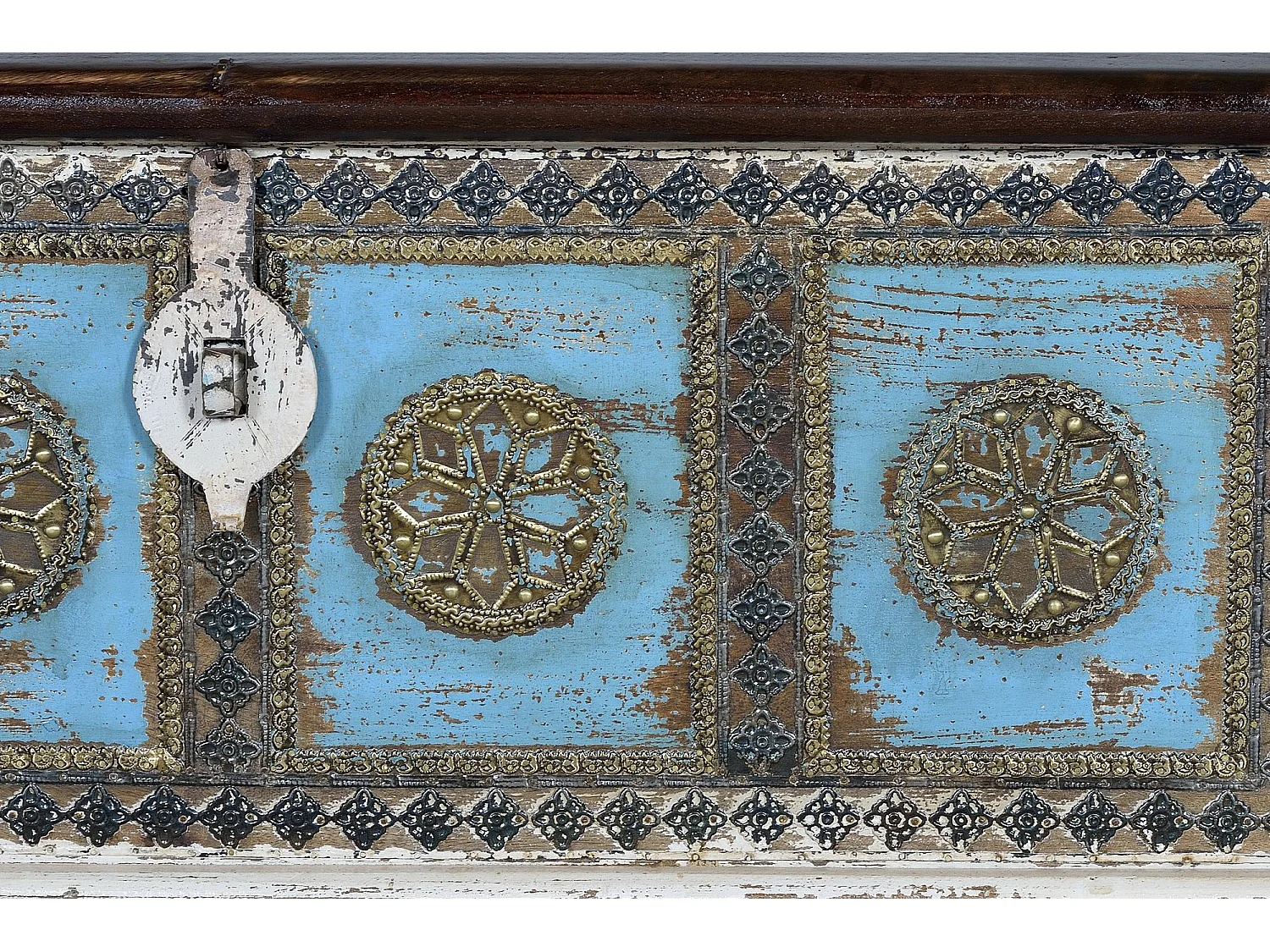 Coffre en manguier blanc et merisier vieilli