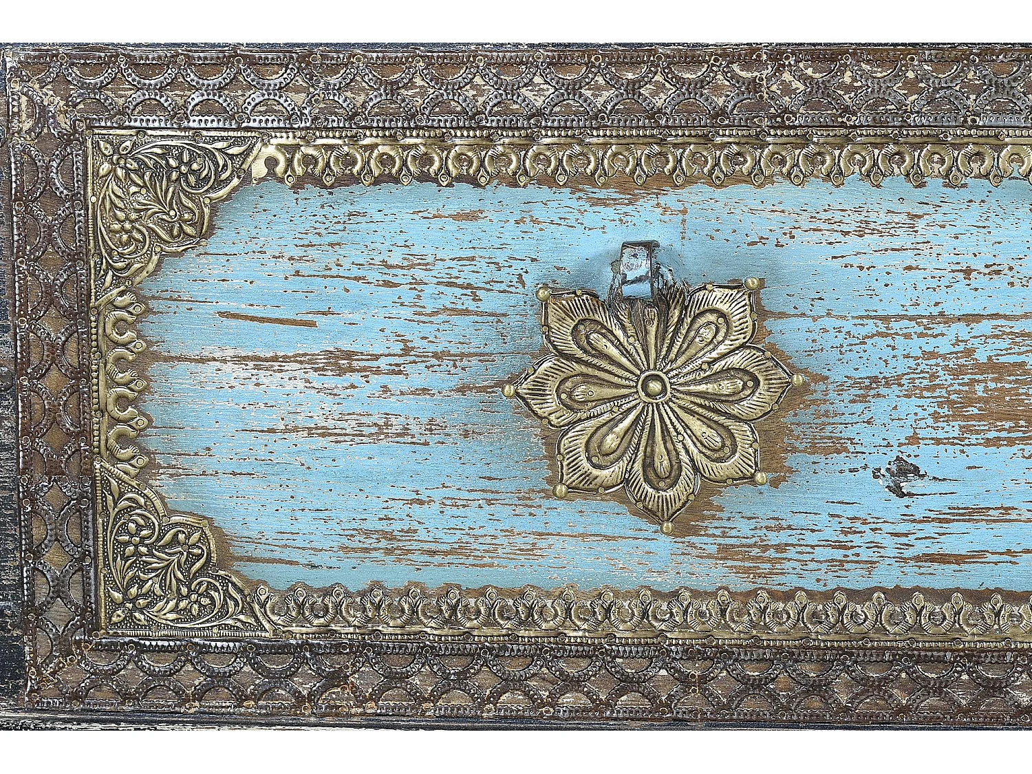 Coffre en bois de manguier noir vieilli avec détails bleus