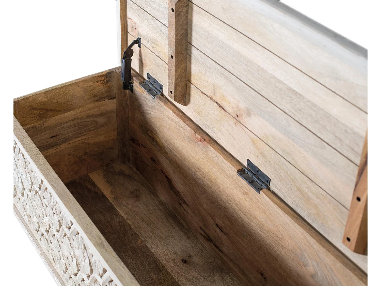 Malle fabriquée artisanalement en bois de manguier avec ouverture