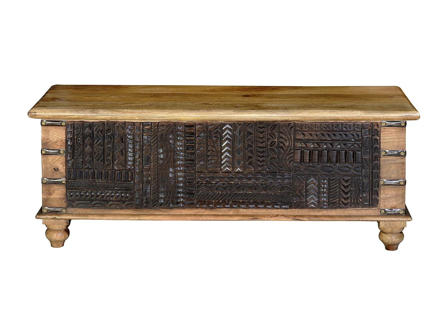 Tronc en bois de manguier et détails sombres