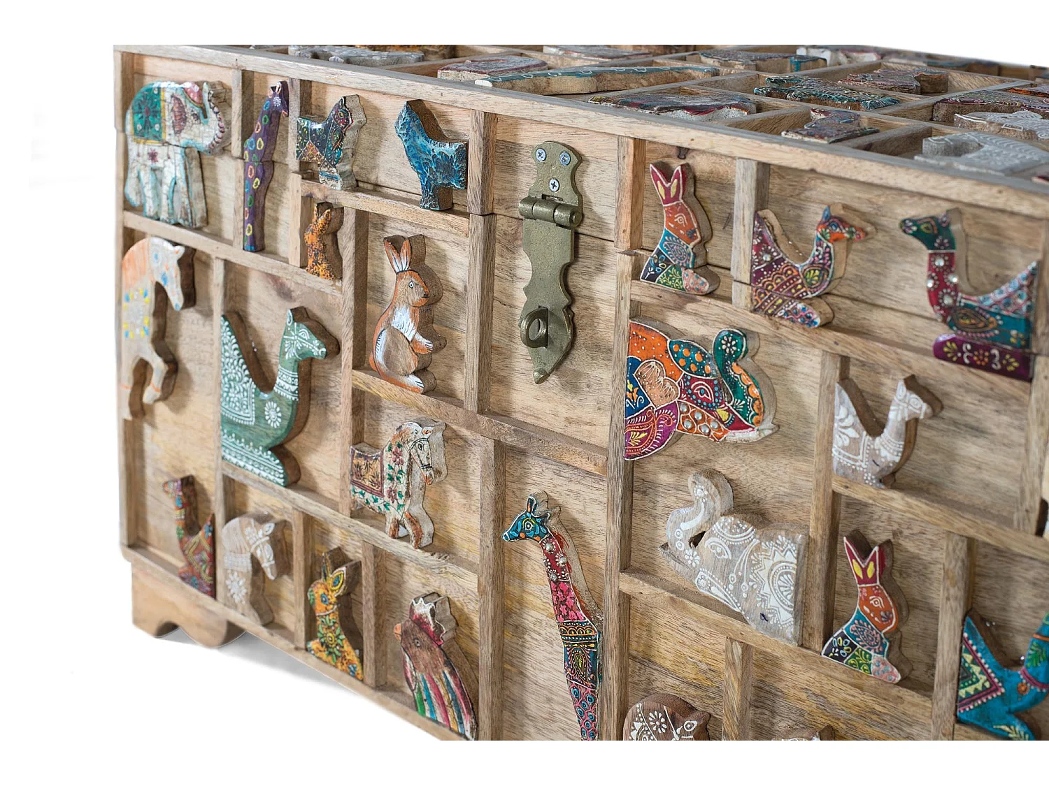 Schrankkoffer aus Mangoholz mit Originaldetails