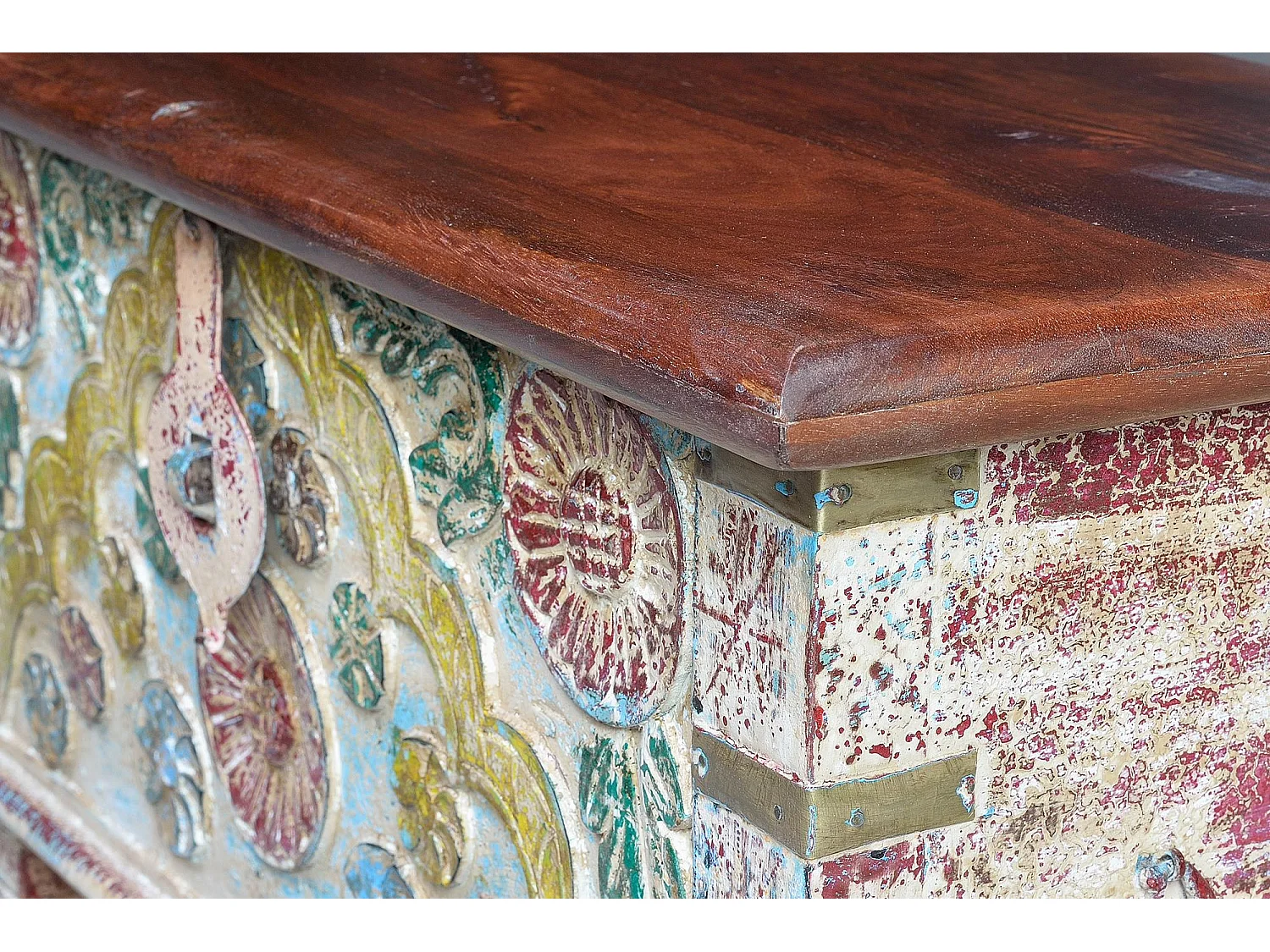 Coffre en bois de manguier couleur noyer