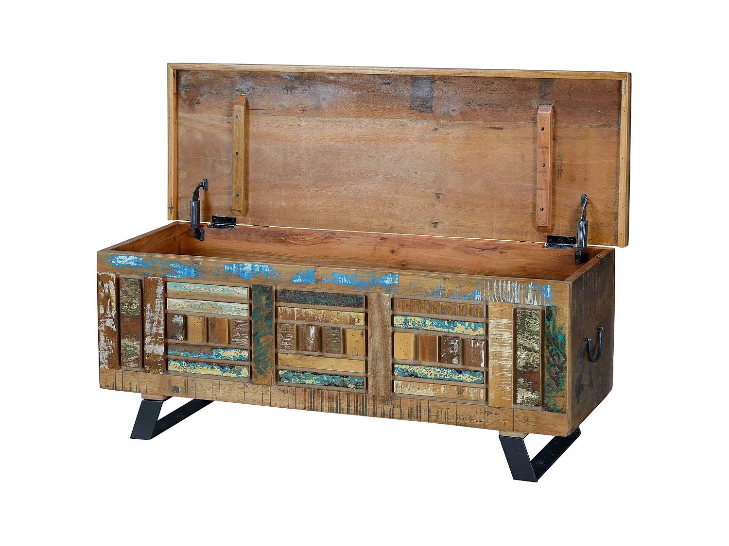 Truhe aus recyceltem Holz