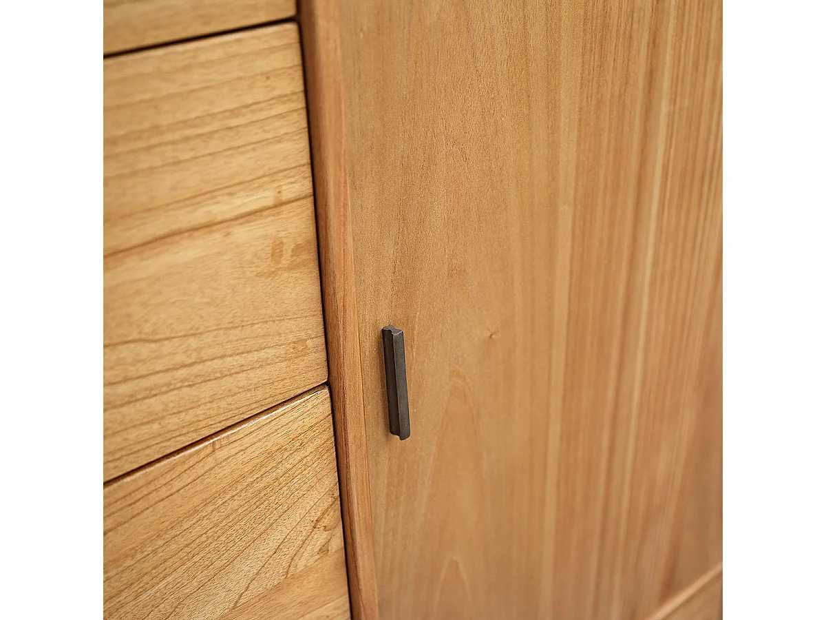 Armadio in legno massello di mindi