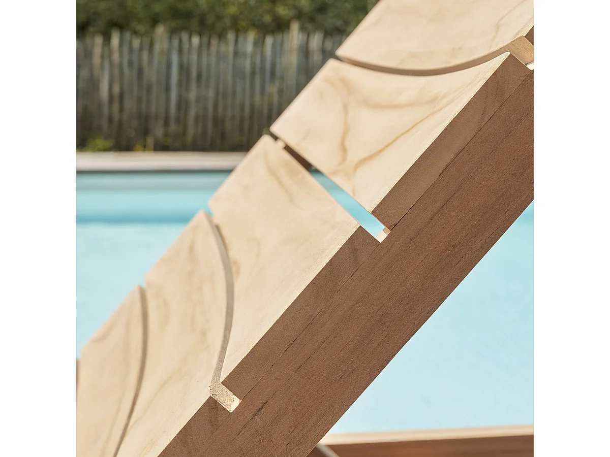 Ensemble bain de soleil et table basse en teck massif