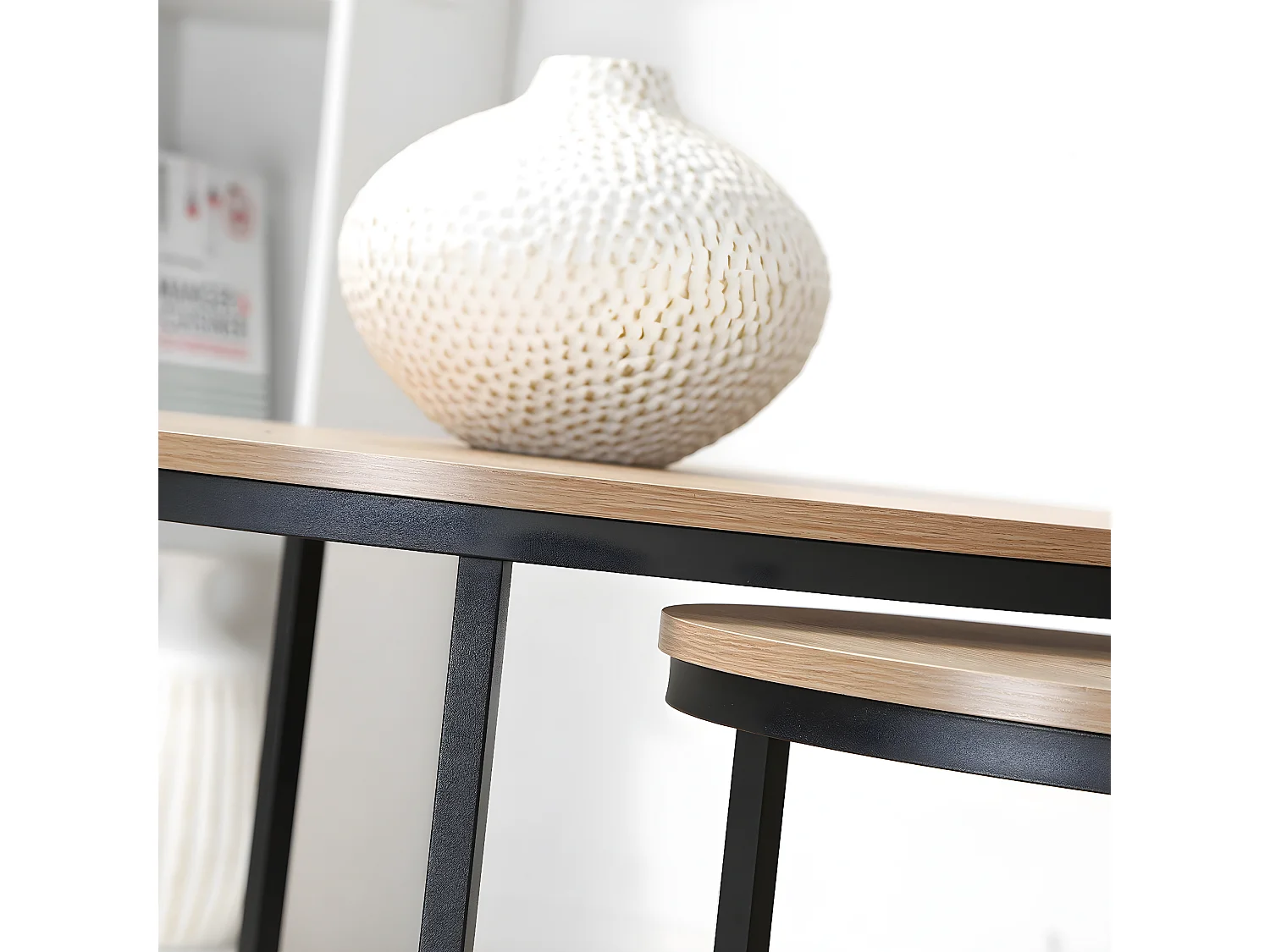 Set aus 2 stapelbaren runden Beistelltischen - L70 cm