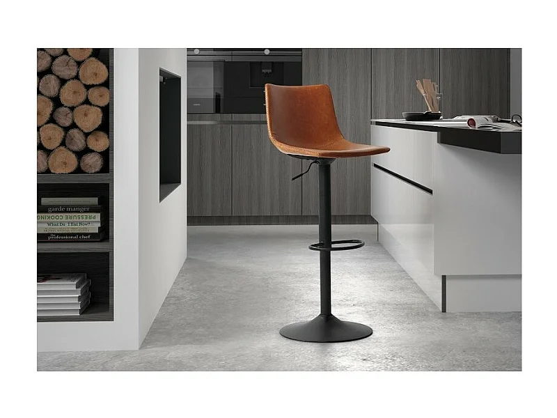 Sgabello da bar stile vintage colore cognac. Collezione SOUL