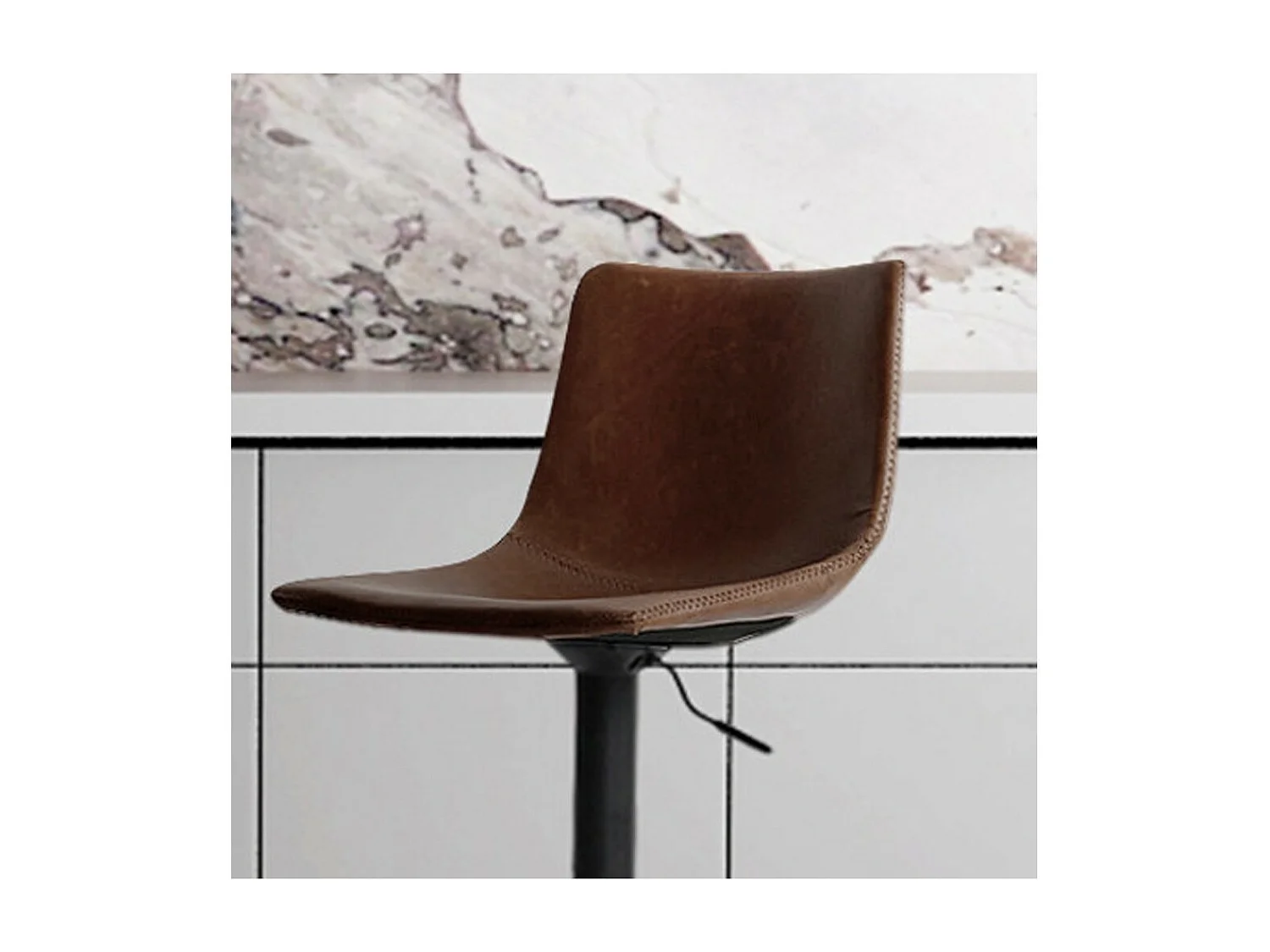 Banco de bar estilo vintage na cor marrom. Coleção SOUL